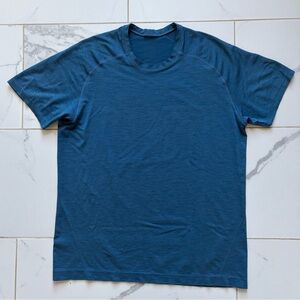 Lululemon Metal Vent Tech Short Sleeve T Shirt Tee Size L Blue